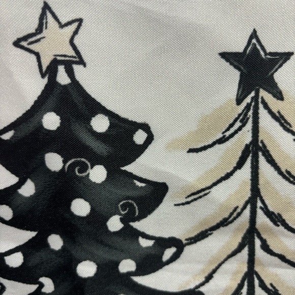 Holiday Tablecloth New Black White Gray Red 58” X 120” Christmas Trees - Picture 8 of 9